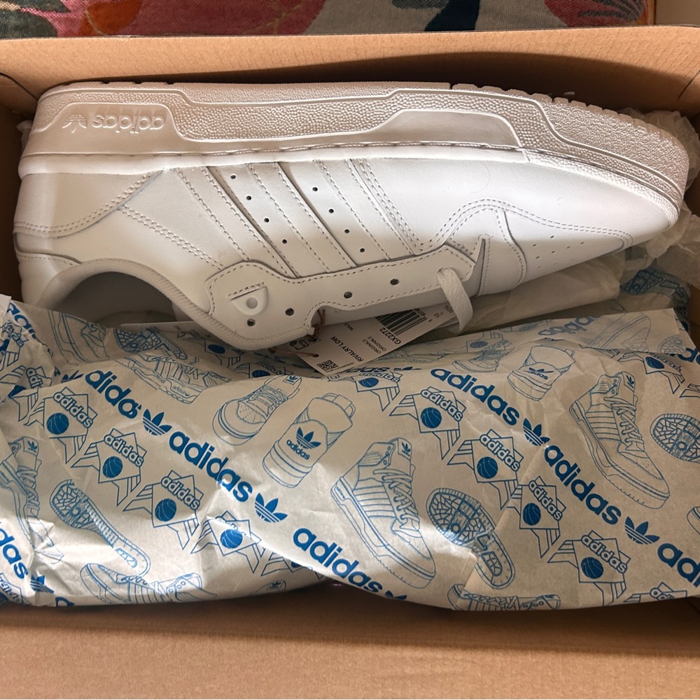 adidas Rivalry Low Sneakers in White - Picture 3 of 5
